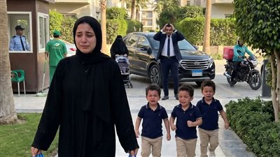الملياردير اتهم الشغالة بالسرقة